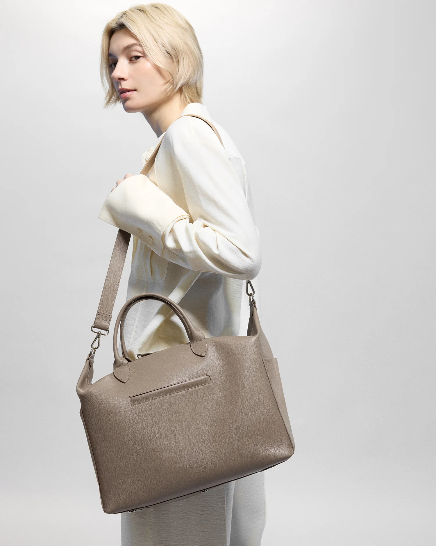 Emmy Leather Midi - Image 10