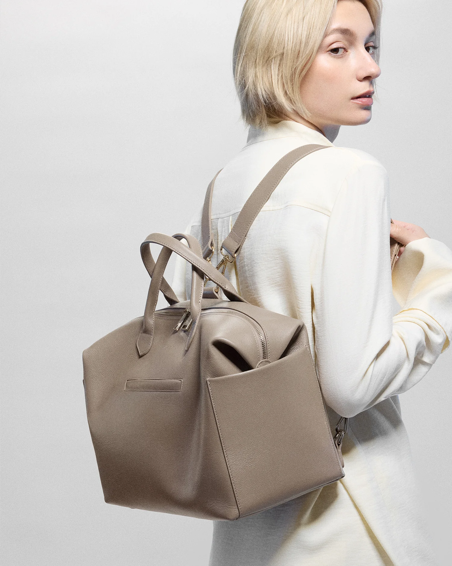 Emmy Leather Midi - Image 11