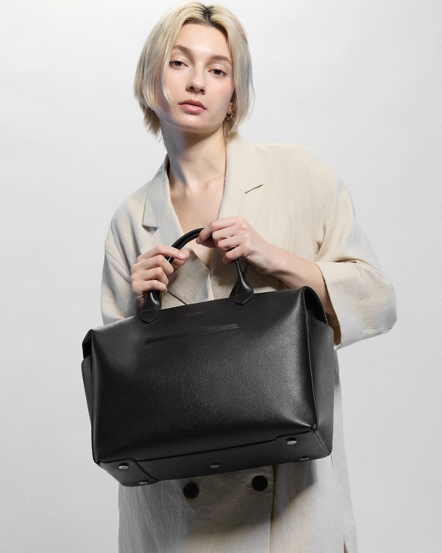 Emmy Leather Midi - Image 17