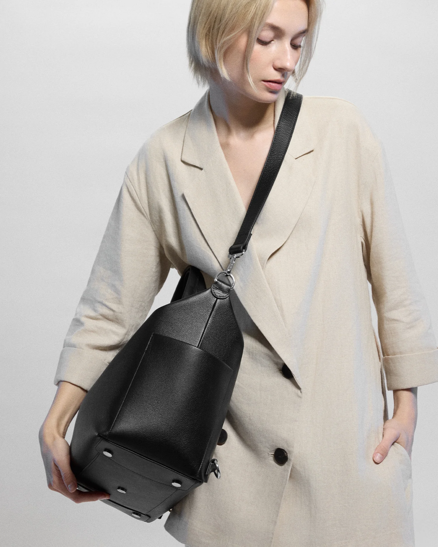 Emmy Leather Midi - Image 19