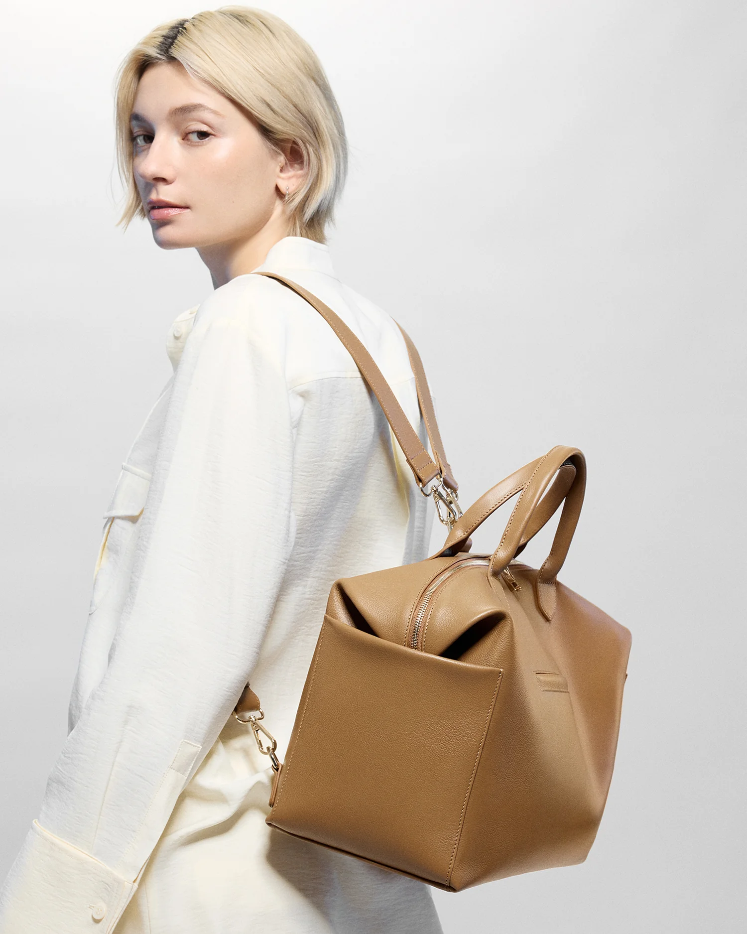 Emmy Leather Midi - Image 26