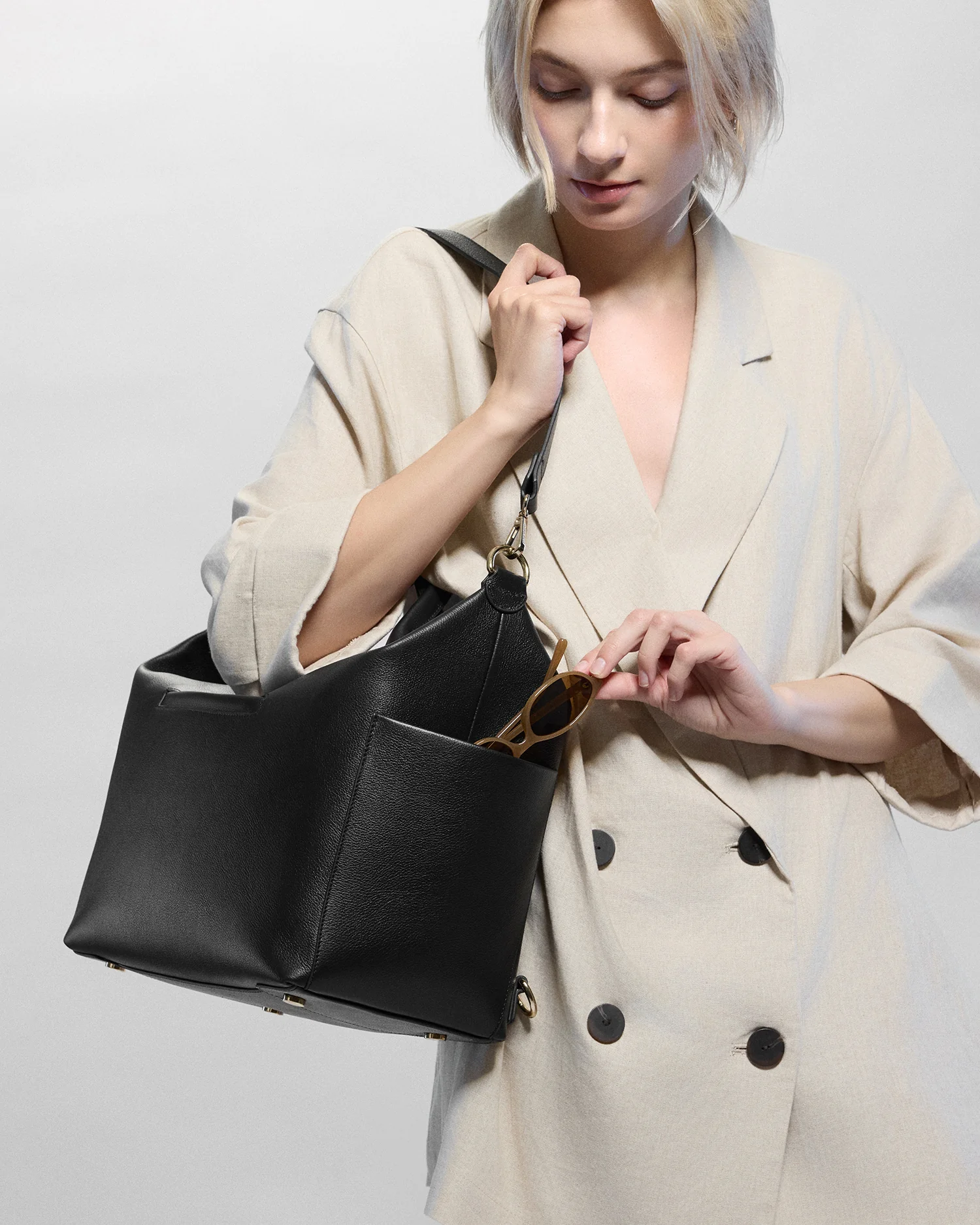 Emmy Leather Midi - Image 32