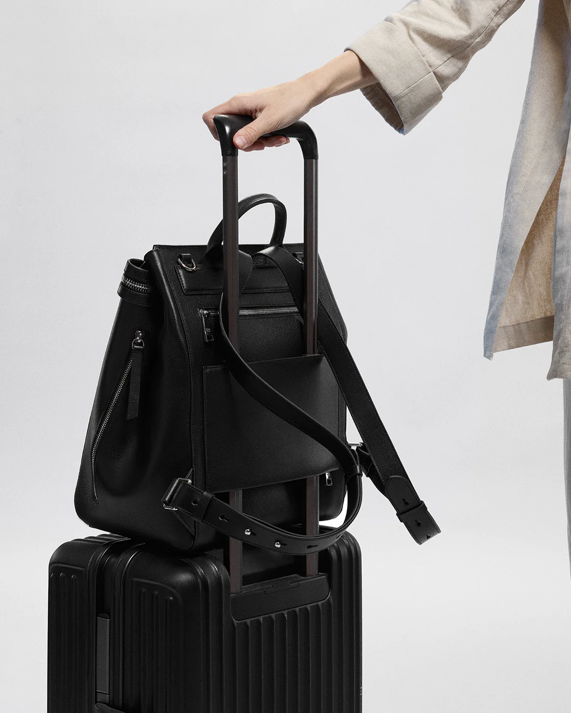 Harper Backpack Leather Midi - Image 12