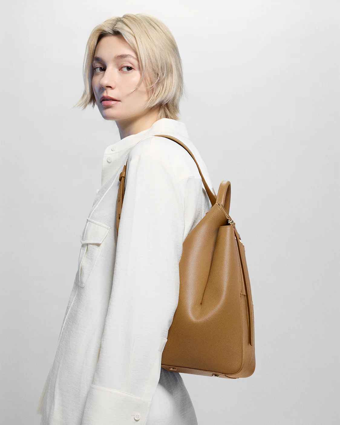 Harper Backpack Leather Midi - Image 4