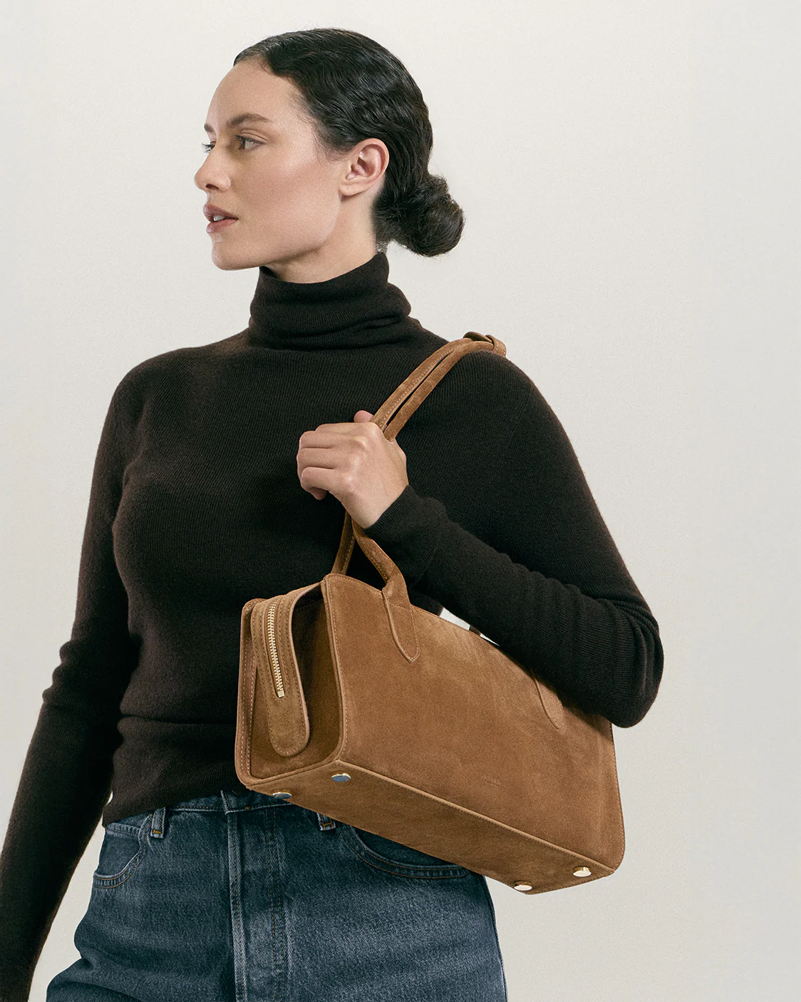 Robbie East-West Suede - Image 14