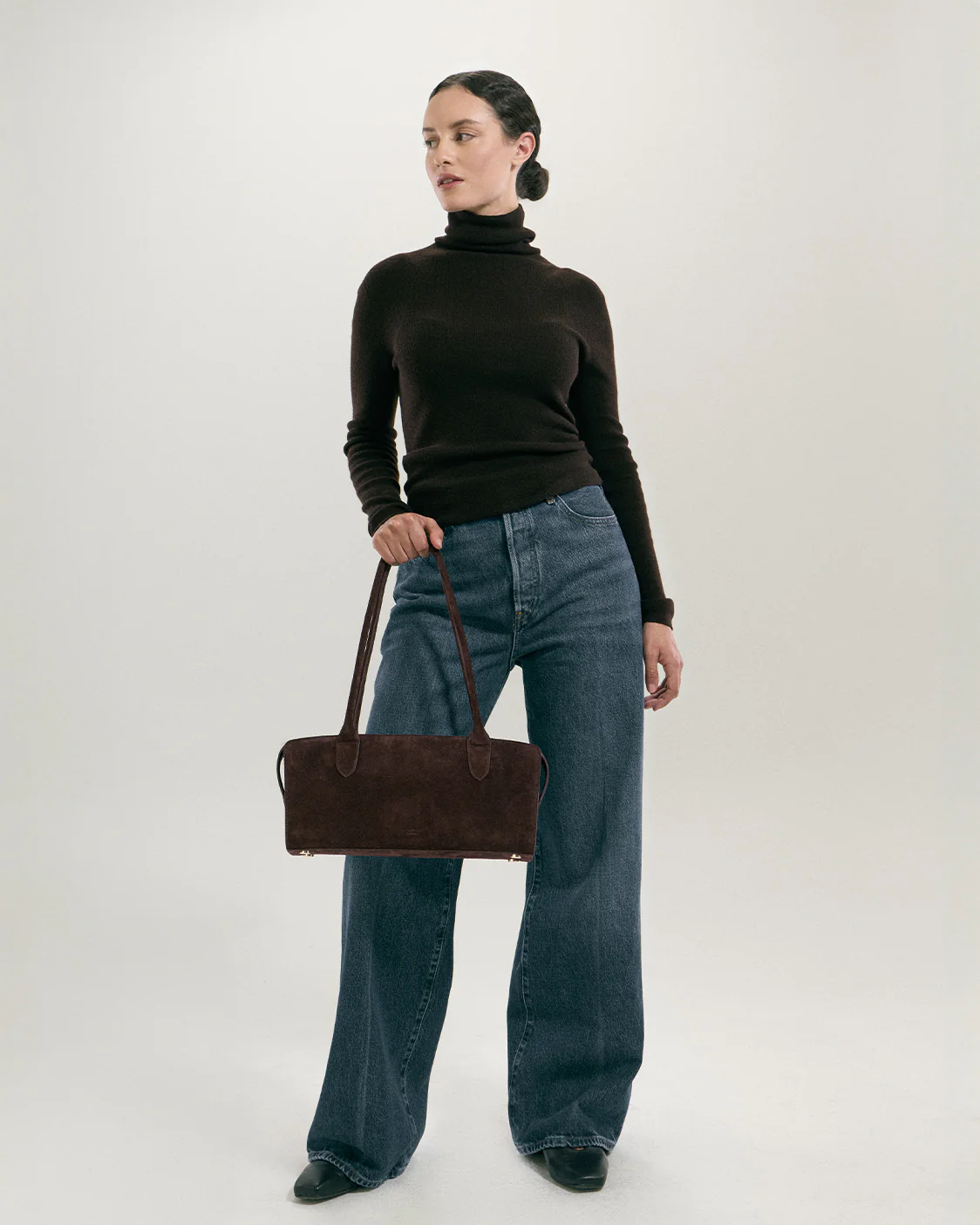 Robbie East-West Suede - Image 9