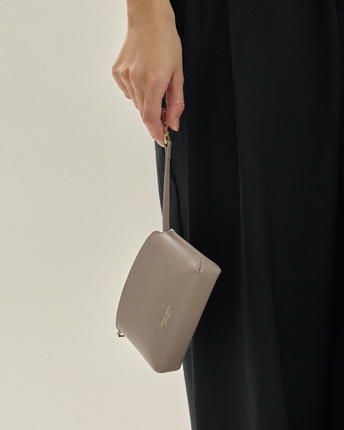 Sophia Pouch Leather - Image 27